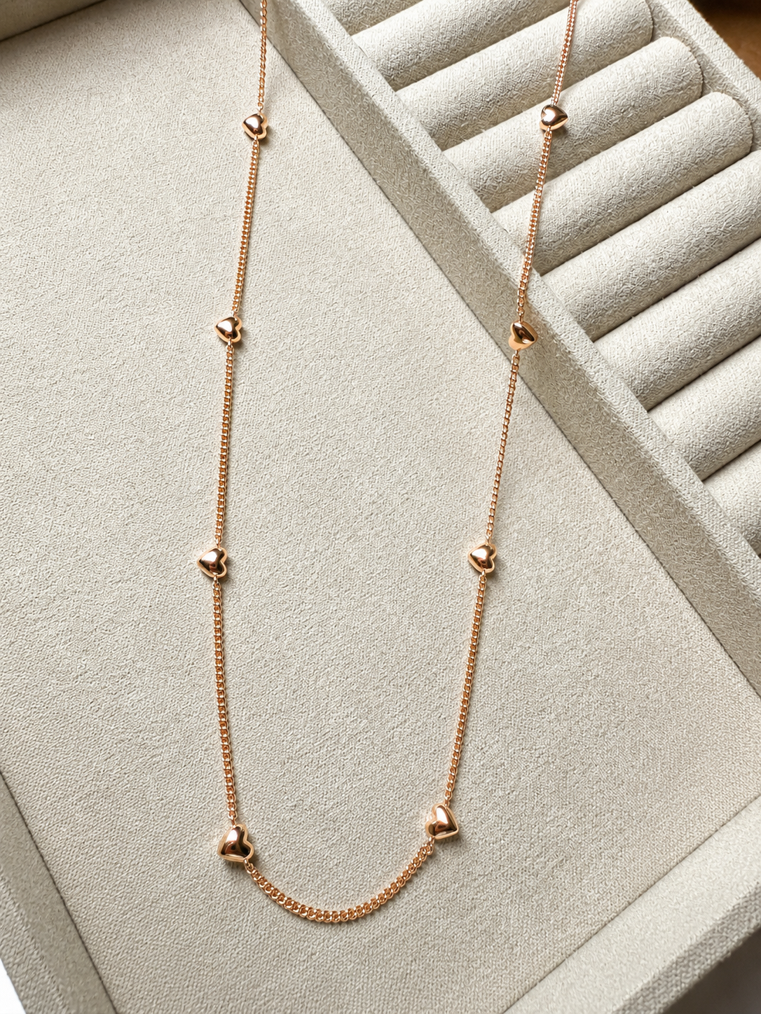 Double-strand heart station necklace in S925 silver, 18K rose gold or white gold plated. 38cm with extender.