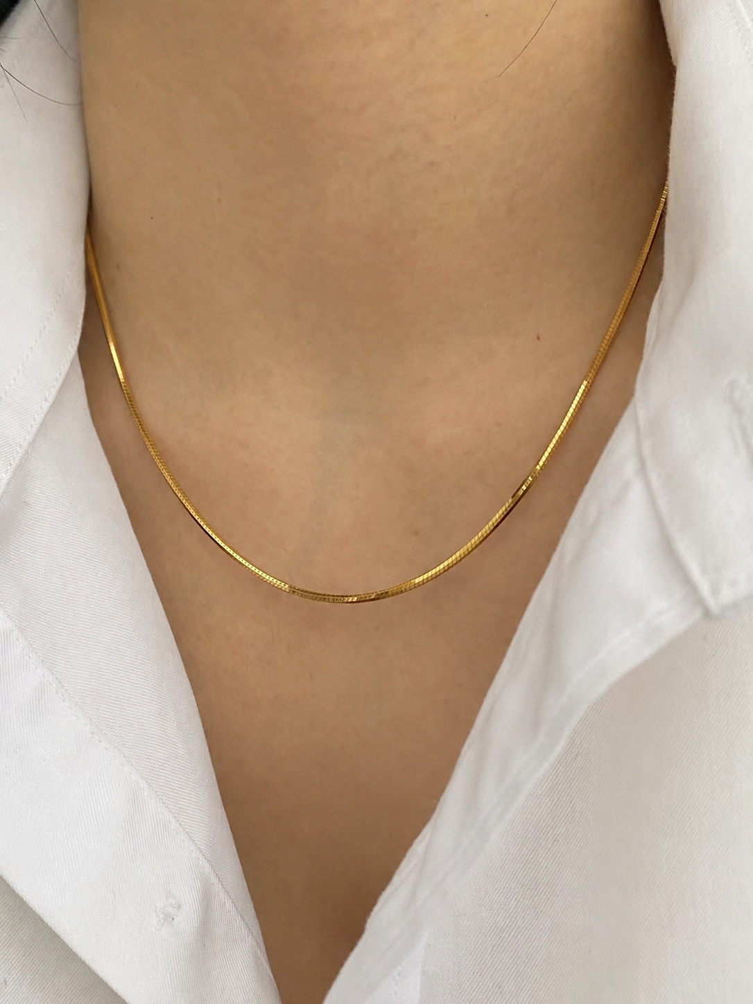 Flat snake chain necklace in S925 silver, 18K gold or white gold plated. 40cm with 6cm adjustable extender.