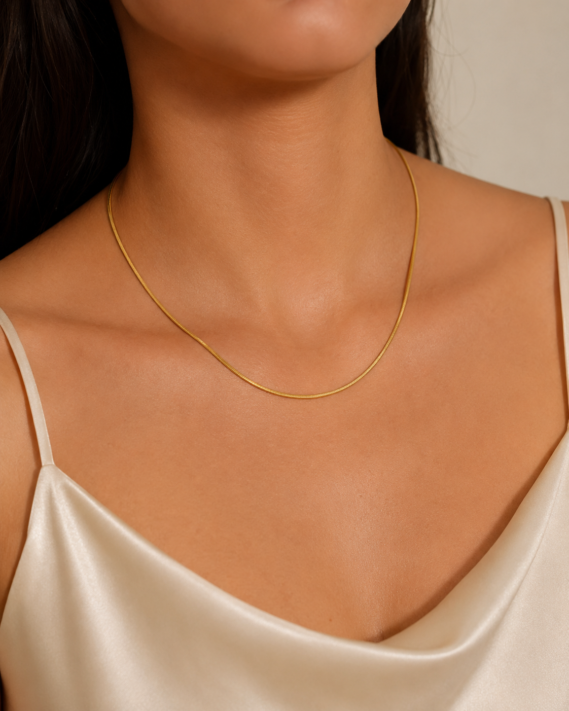 Flat snake chain necklace in S925 silver, 18K gold or white gold plated. 40cm with 6cm adjustable extender.